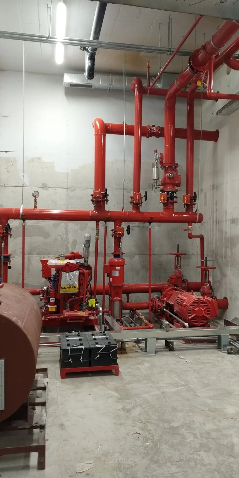 Installed firefighting pipework and equipment